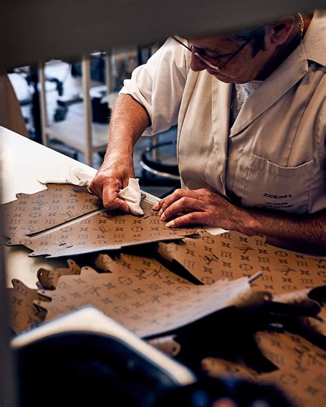 fabbrica louis vuitton incisa|Pontassieve: firmata l'intesa per il nuovo atelier Louis .